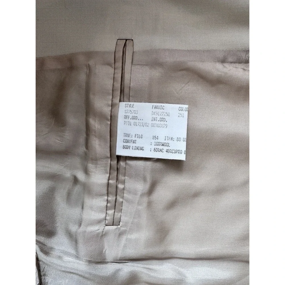 Donna Karan Signature Three Button Suit Jacket Cream Color Wool 44/38 Made Italy